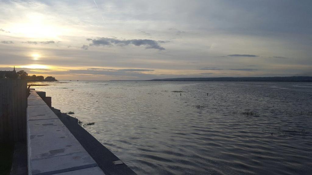 Penclawdd Waters Edgeヴィラ エクステリア 写真